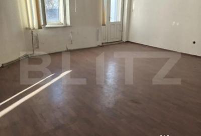 Spațiu comercial, de 1,883 mp, în Central - 14