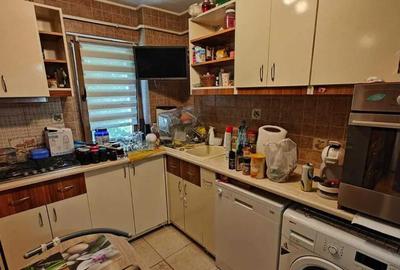 APARTAMENT 3 CAM, SEMIDECOMANDAT,ETAJUL 1, PODU ROS, PET FRI