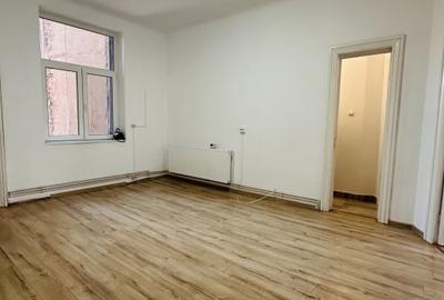Apartament cu 3 camere semidecomandat în Romană - 10