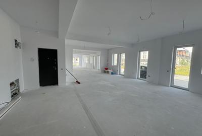 Spatiu comercial NOU, vitrat cu vad la strada principala D-na Stanca - 6