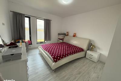 Casă cu 3 camere cu Teren 450 Mp în Șerbănești - 1