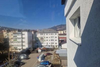 Apartament cu 2 camere semidecomandat în Central - 3