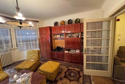 Apartament cu 4 camere decomandat în Armeneasca - 2