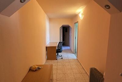 Apartament cu 2 camere decomandat în Rovine - 12
