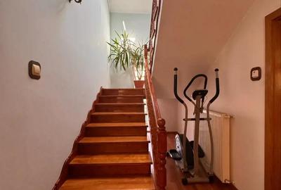 Casă cu 4 camere în Zăvoi - 6