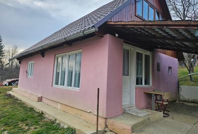 Casă cu 4 camere în Central - 1