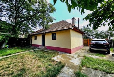 Casă individuală cu 4 camere în Fulga de Jos
