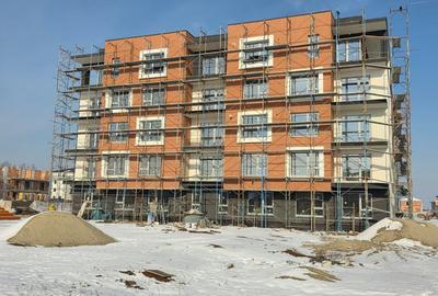 Apartament cu 2 camere semidecomandat în Dobroești - 1