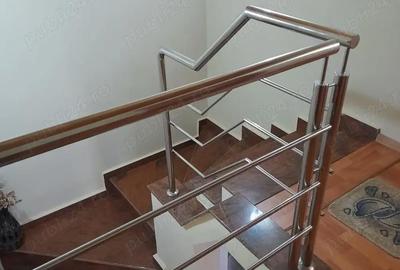 Casă cu 4 camere în Central - 2