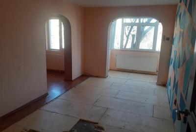 Apartament cu 4 camere semidecomandat în Obor - 2