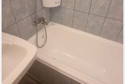 Garsonieră decomandată în Titan - 4