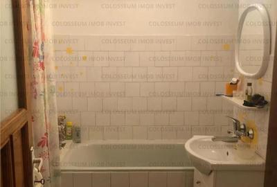 Apartament cu 3 camere si 2 bai,decomandat - zona Astra - 8