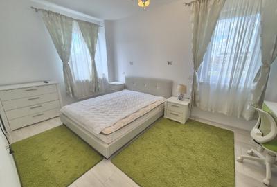 Apartament cu 2 camere decomandat, mobilat în Tractorul - 18