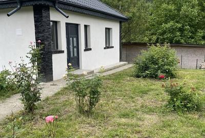 Casă cu 3 camere în Buhoci - 1