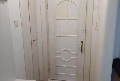 Garsonieră decomandată în Central - 2