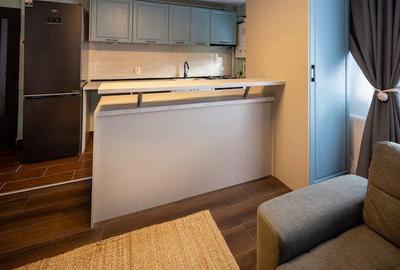 Apartament cu 3 camere decomandat, mobilat în Tractorul - 3