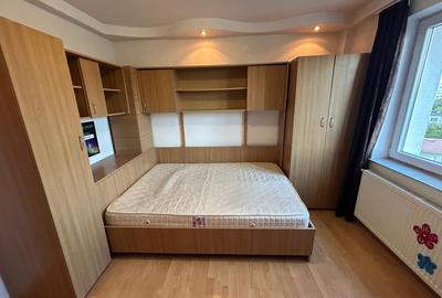 Apartament cu 3 camere semidecomandat, mobilat în Titan - 2
