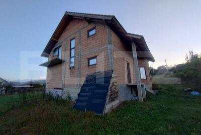 Casa la rosu cu 4 camere, 80 mp utili+teren 861 mp+teren 250 mp, zona Leoni - 4
