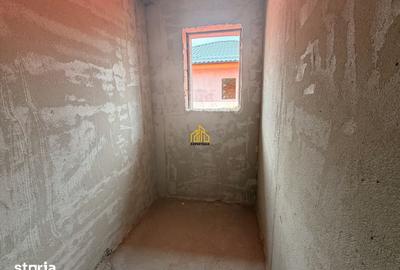 Casă cu 5 camere cu Teren 364 Mp în Domnești - 6