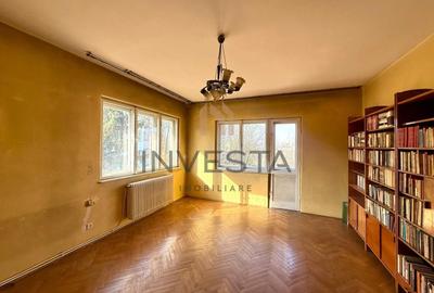 Apartament cu 4 camere decomandat în Central - 1