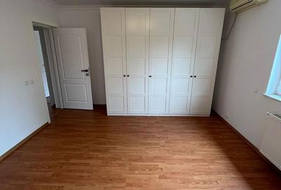 Casă cu 3 camere cu Teren 236 Mp în Central - 16