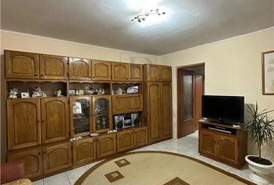 Buziasului - 2 Camere - Centrala termica proprie - Foarte spatios - Bloc anvelopat