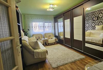 Apartament 3 camere,parter – Zona Piața Centrala - 1