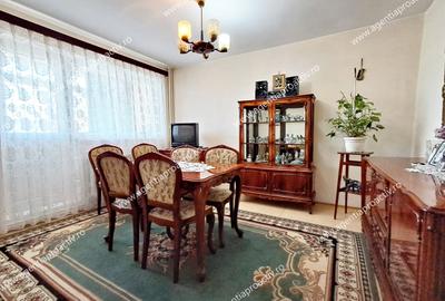 Apartament cu 3 camere decomandat în Micro 21 - 2