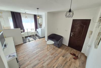 2 Cam-Aradului-3 Min Iulius Town--Mobilat-Centrala-Balcon--Aer conditionat-54 MP - 10