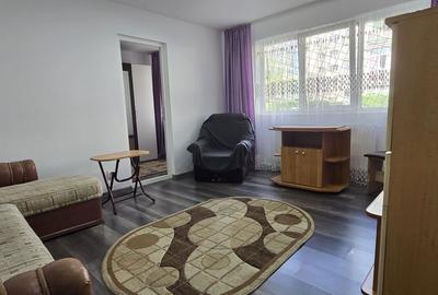 Apartament cu 2 camere nedecomandat în Micro 11 - 12