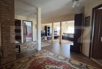Casă cu 7 camere cu Teren 1550 Mp în Central - 7