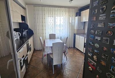 Apartament cu 4 camere în Central - 2