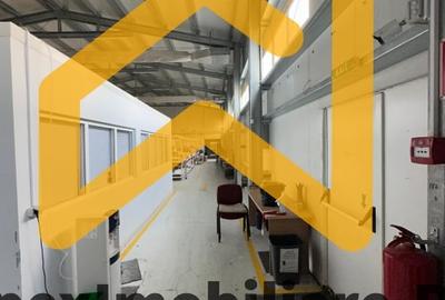 Spațiu comercial, de 550 mp, în Central - 3