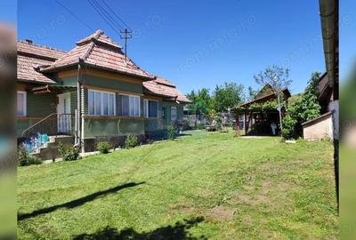 Casă cu Teren 700 Mp în Iara - 2