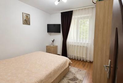 Apartament cu 3 camere în Cetate