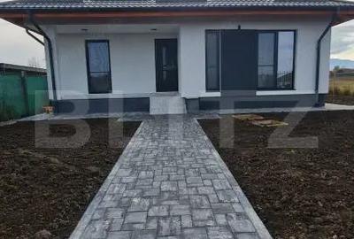 Casă cu 3 camere cu Teren 1000 Mp în Cărpiniș