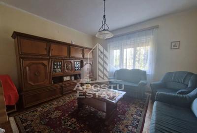 Casă cu 4 camere cu Teren 693 Mp în Central - 17