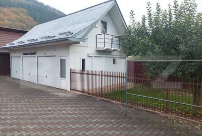 Casa de vanzare, cu 6 camere, 300 mp, spa?ioasa, in Ca - 12