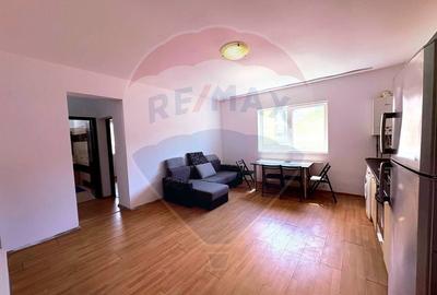 Apartament cu 3 camere semidecomandat, mobilat în Alfa - 9