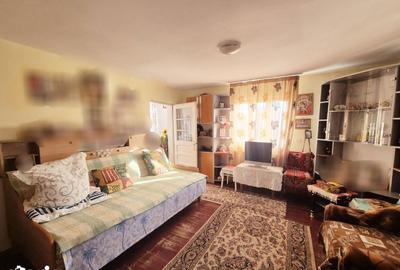 Casă cu 5 camere decomandat cu Teren 1600 Mp în Dobreni - 11