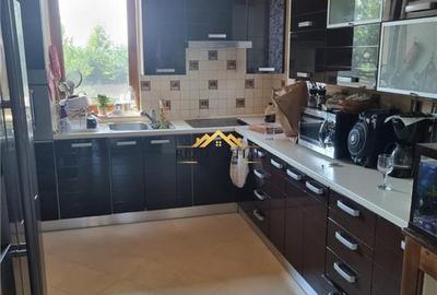 Casă individuală cu 6 camere cu Teren 700 Mp în Central - 8