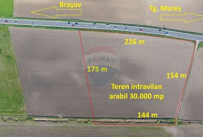 Teren agricol intravilan de 30000 mp, în Nord - 15