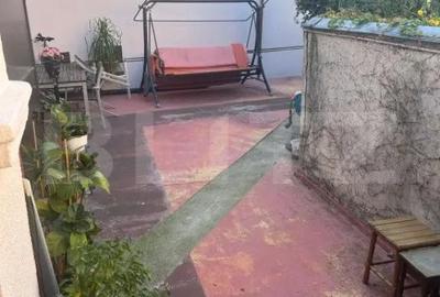 Casă cu 5 camere cu Teren 183 Mp în Central - 1
