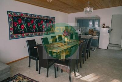 Casă cu 6 camere cu Teren 3980 Mp în Central - 5