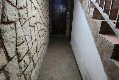 Casă cu 4 camere cu Teren 176 Mp în Central - 4