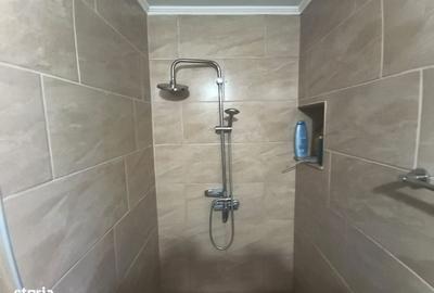 Casă cu 4 camere cu Teren 1500 Mp în Adâncata