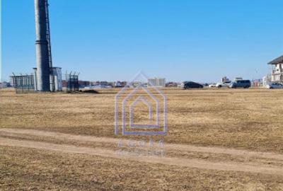 Teren de in zona Sala Polivalenta - 1