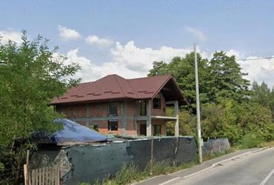 Teren de 463 mp, în Central - 2