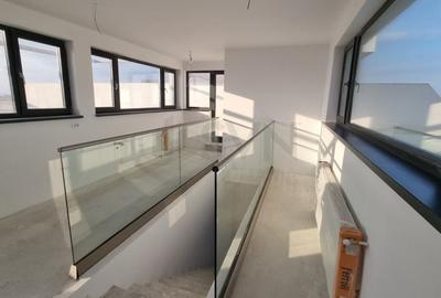 Apartament cu 4 camere decomandat în Băneasa - 6