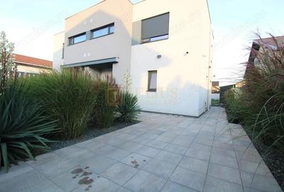 Casă în Moșnița Nouă